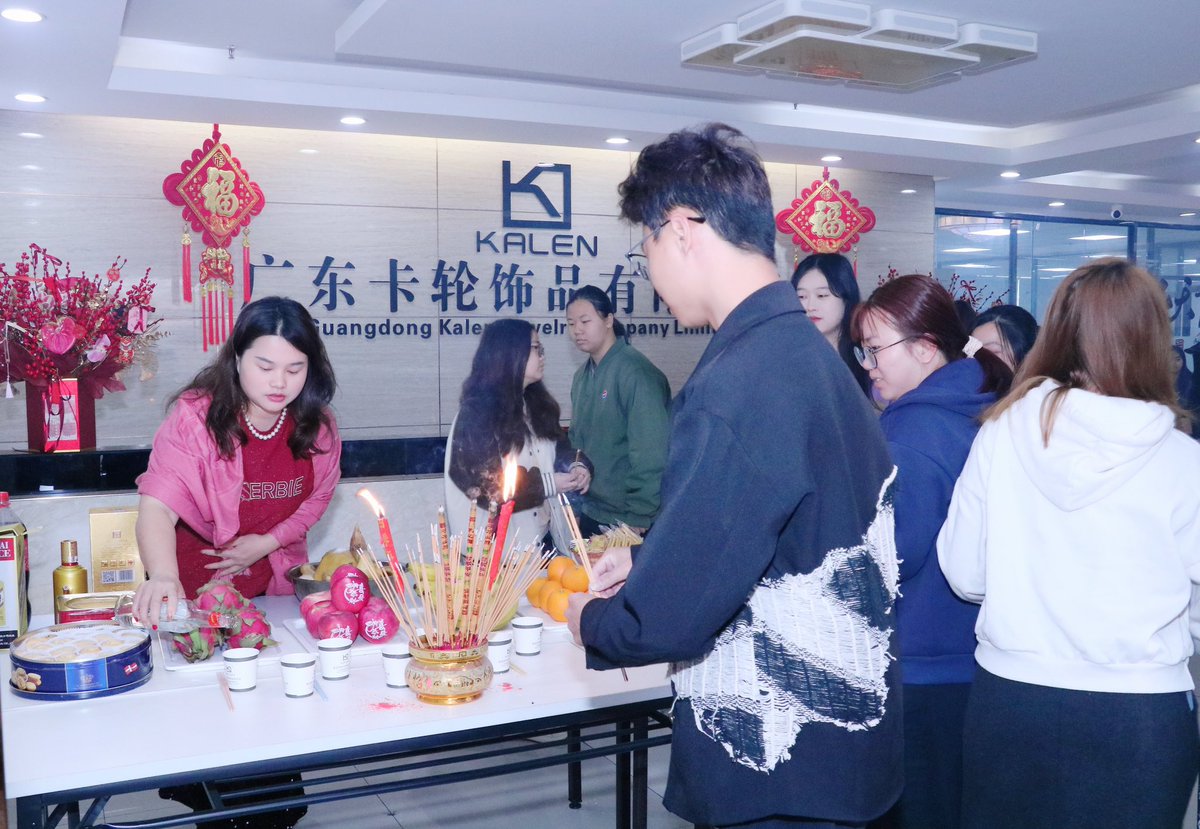 Jimmyming7's tweet photo. At the beginning of the new year, embark on a new journey and start a new chapter of rejuvenation. May the company continue to receive orders and achieve steady growth in performance! May everyone have good health, everything go smoothly, flowers bloom all the way, full harvest！ https://t.co/PHdEDeVMYI