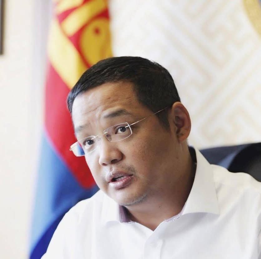 Энэ новш хэдхэн жилийн өмнө оросын тээвэрт ТЗ дээр хөнгөлөлт үзүүлэх гэрээ зурж Монголыг харин ч нэг сайн хоролсон хулгайч. Орос нохой тэрийг нь урамшуулж сүхбаатарын одон өгч байсан даа. Одоо нэг их ариухан амьтан шиг хуцаж байх юм. <a href="/TsogtgerelB/">Батчулууны ЦОГТГЭРЭЛ-ШИЛЭН</a>