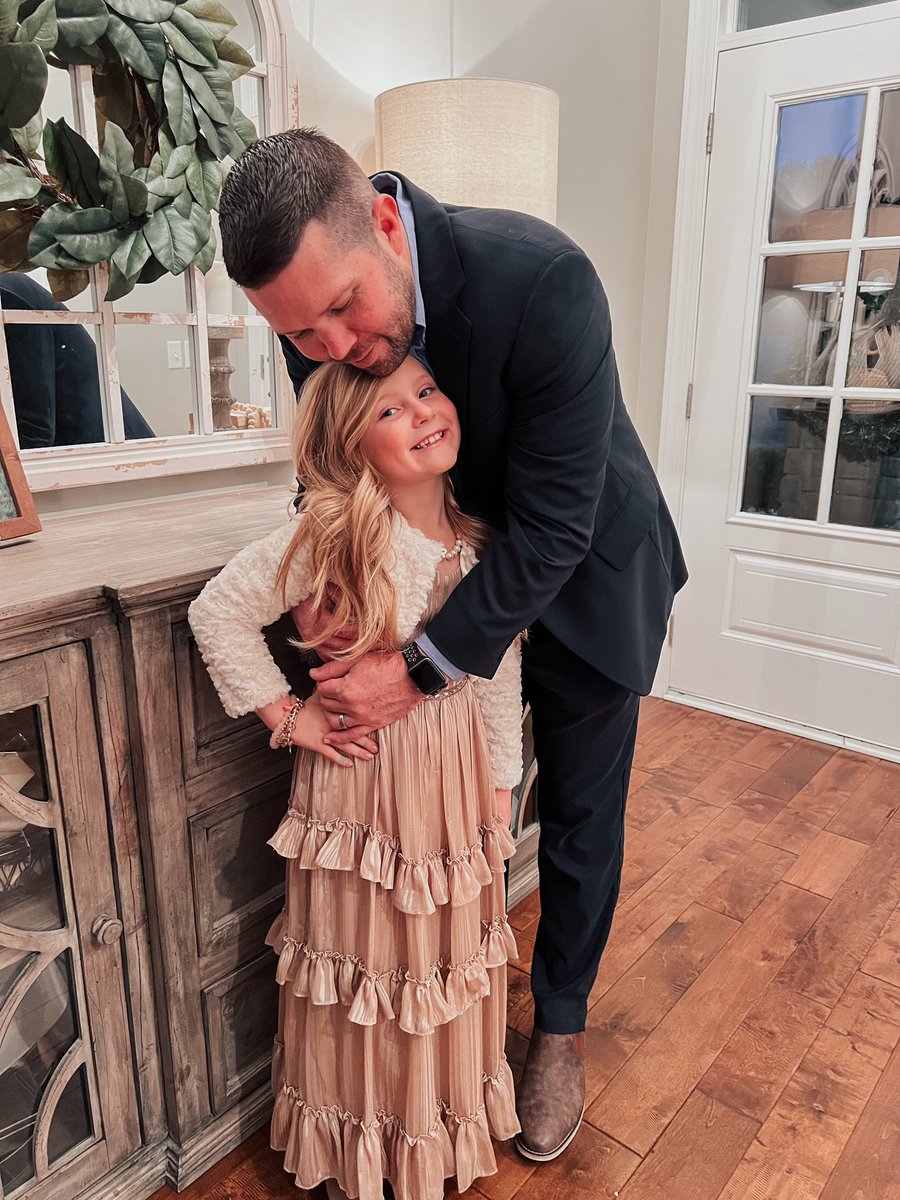 Amy Broadrick tweet media