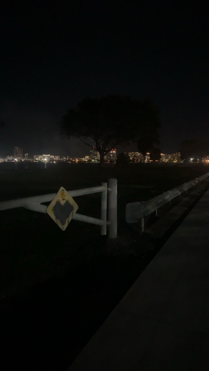 Hoth315 found #cubiecoin in a White vault at this location! Join me playing #cubieverse, It's awesome!   #5198638