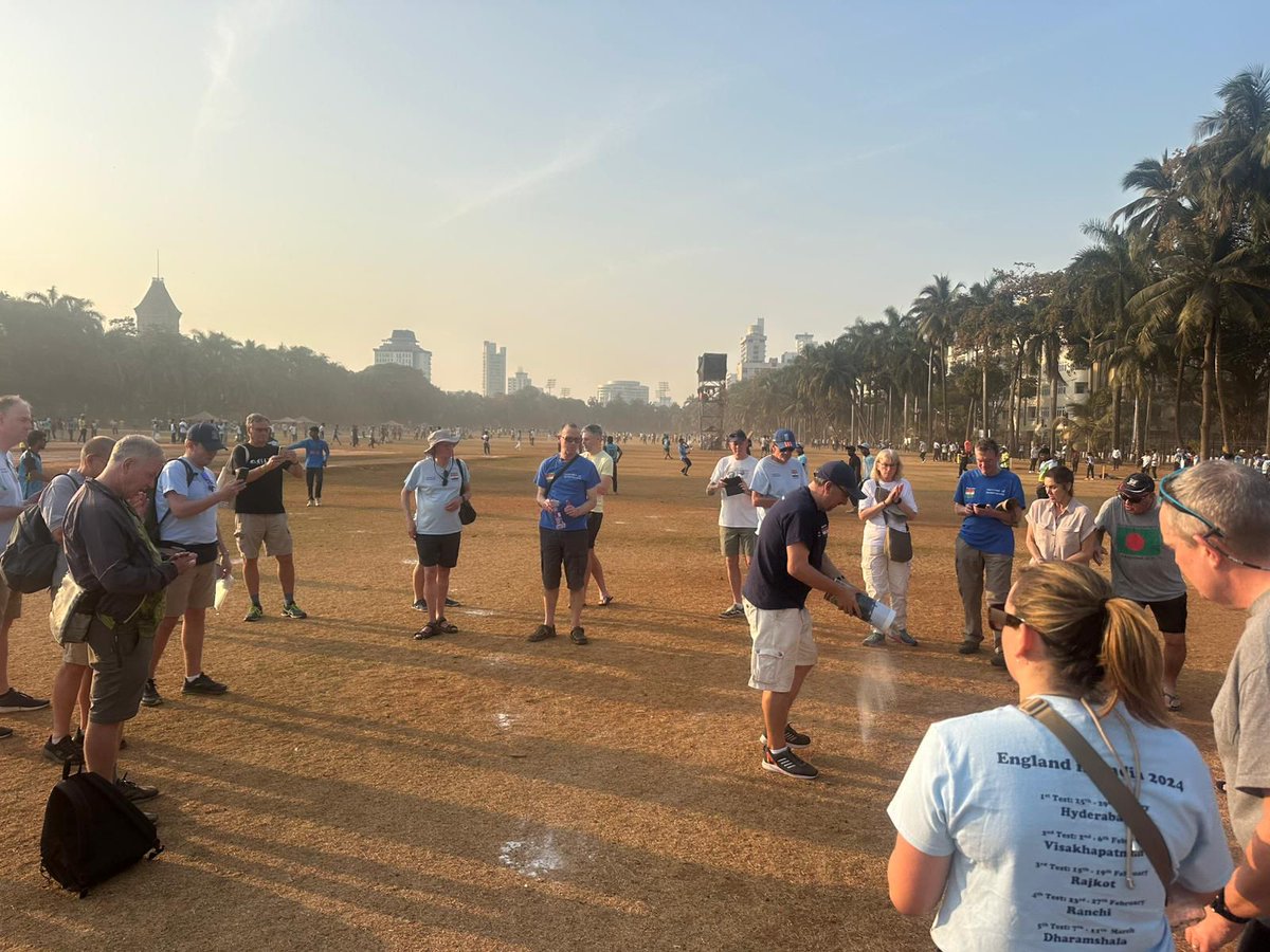 Sporty_Baba's tweet image. “Want my Ashes to be scattered at the Oval Maidan at 8am when the sun is up &amp;amp; many games of cricket are underway. 

For those who make the journey, return a little later, when Oval Bar is open &amp;amp; drink a beer knowing that I have frequented this bar at many happy occasions&quot; ❤️