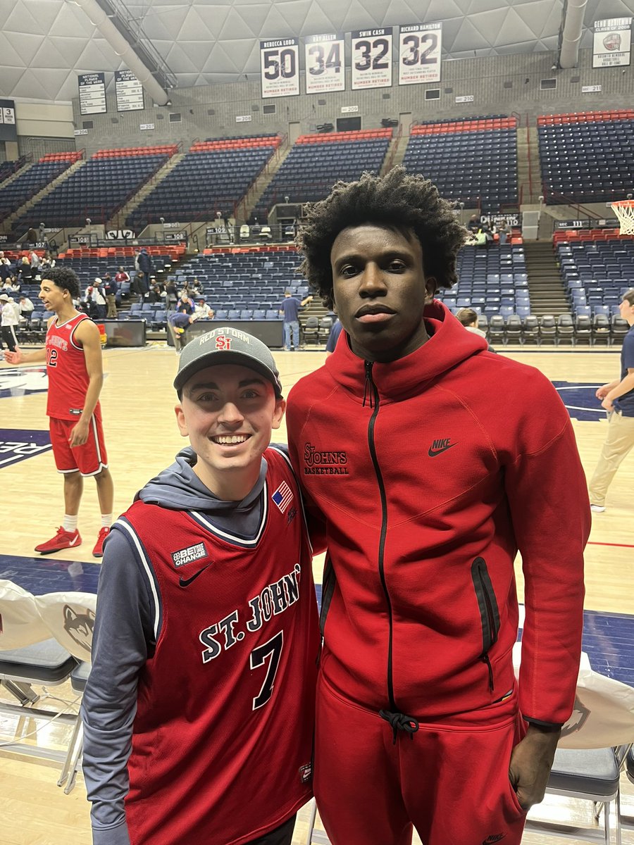 ryolson02's tweet image. What a night in Storrs!! I am over the moon! Let’s effin go Johnnies! #SJUBB