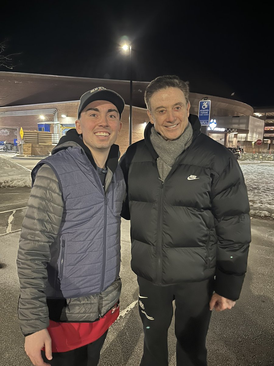 ryolson02's tweet image. What a night in Storrs!! I am over the moon! Let’s effin go Johnnies! #SJUBB