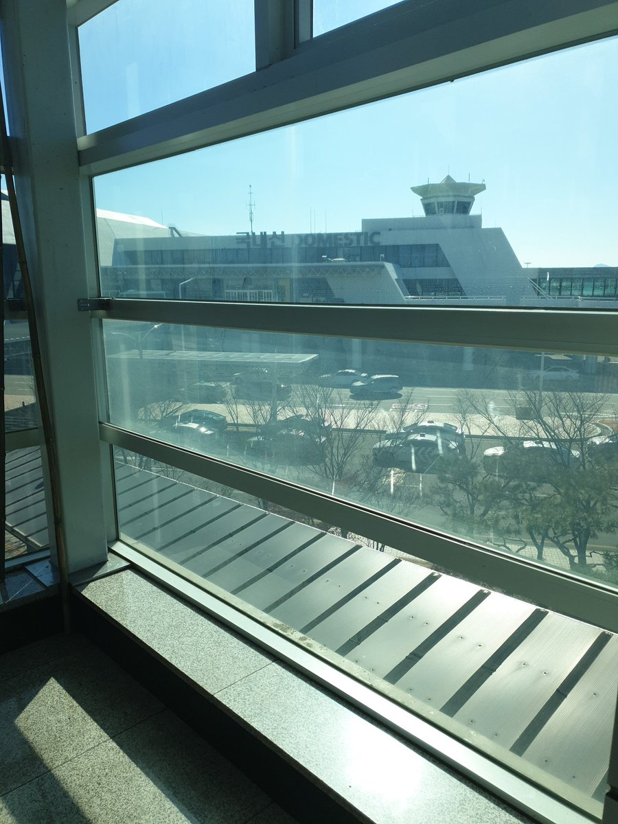 Tatarujoa's tweet photo. 시차적응중 https://t.co/XY8caDmiIn