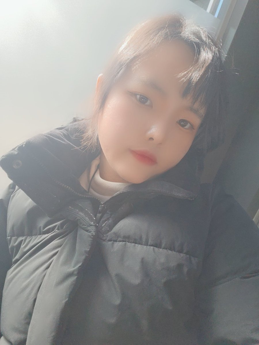 행사 간 사람들 시기하고질투하는중