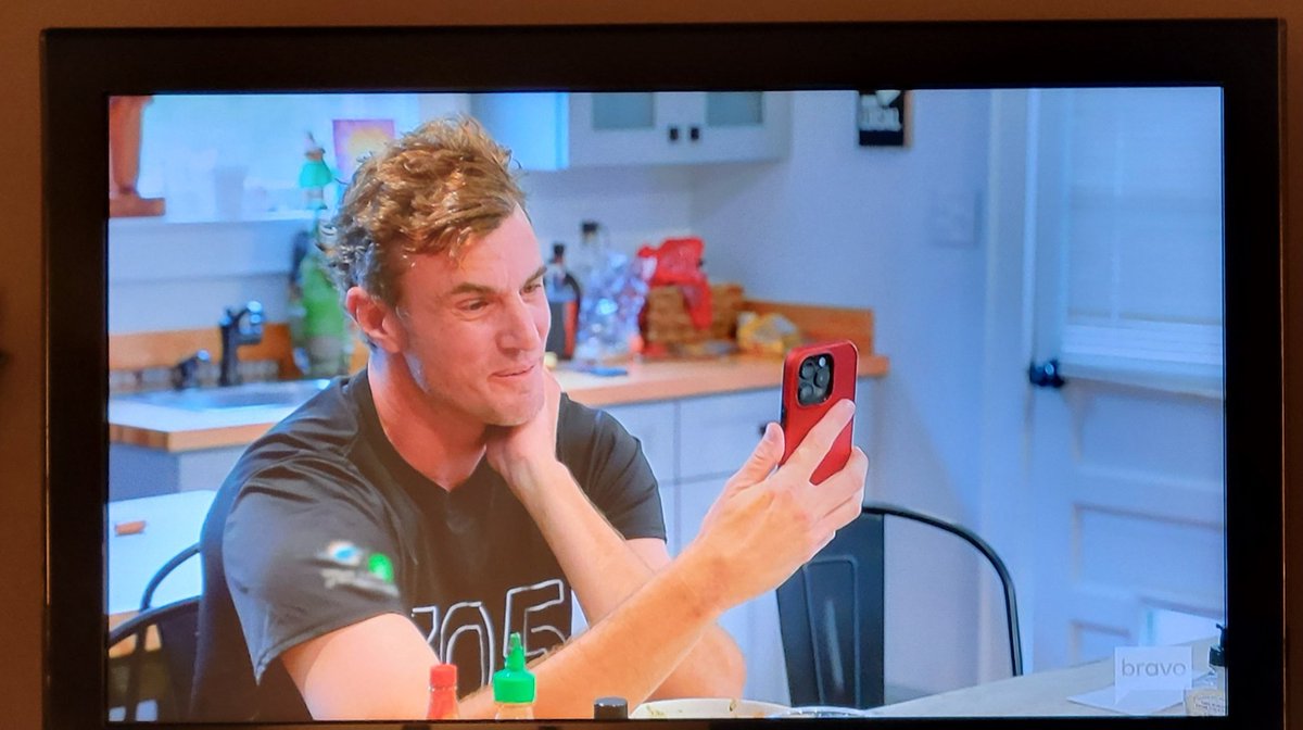 This is the most awkward FaceTime conversation ever. #SouthernCharm
