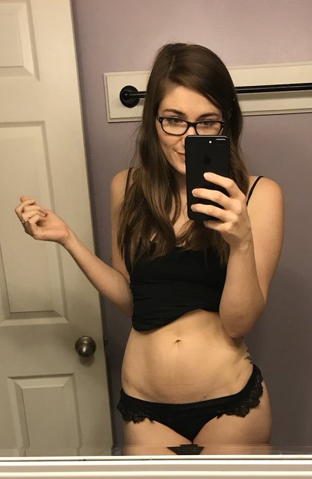 ericsarah062's tweet photo. Who's available let me get you naughty ��💕💕💕💕💕 https://t.co/NJ4maMLZPO