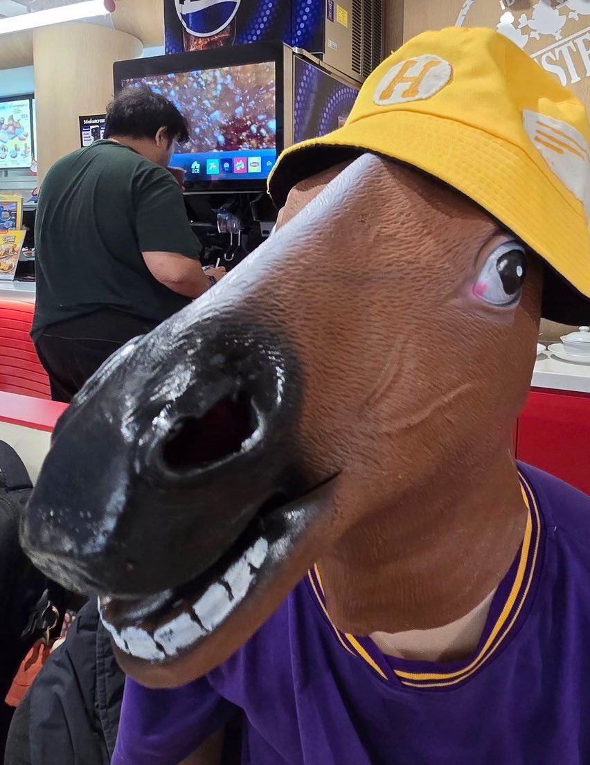 sleepalldayss_'s tweet image. เป็นอะไรก็เป็น เป็นคนดีก็พอ - กฤษฎิ์ งามธนกิจจา 

#krmjtc