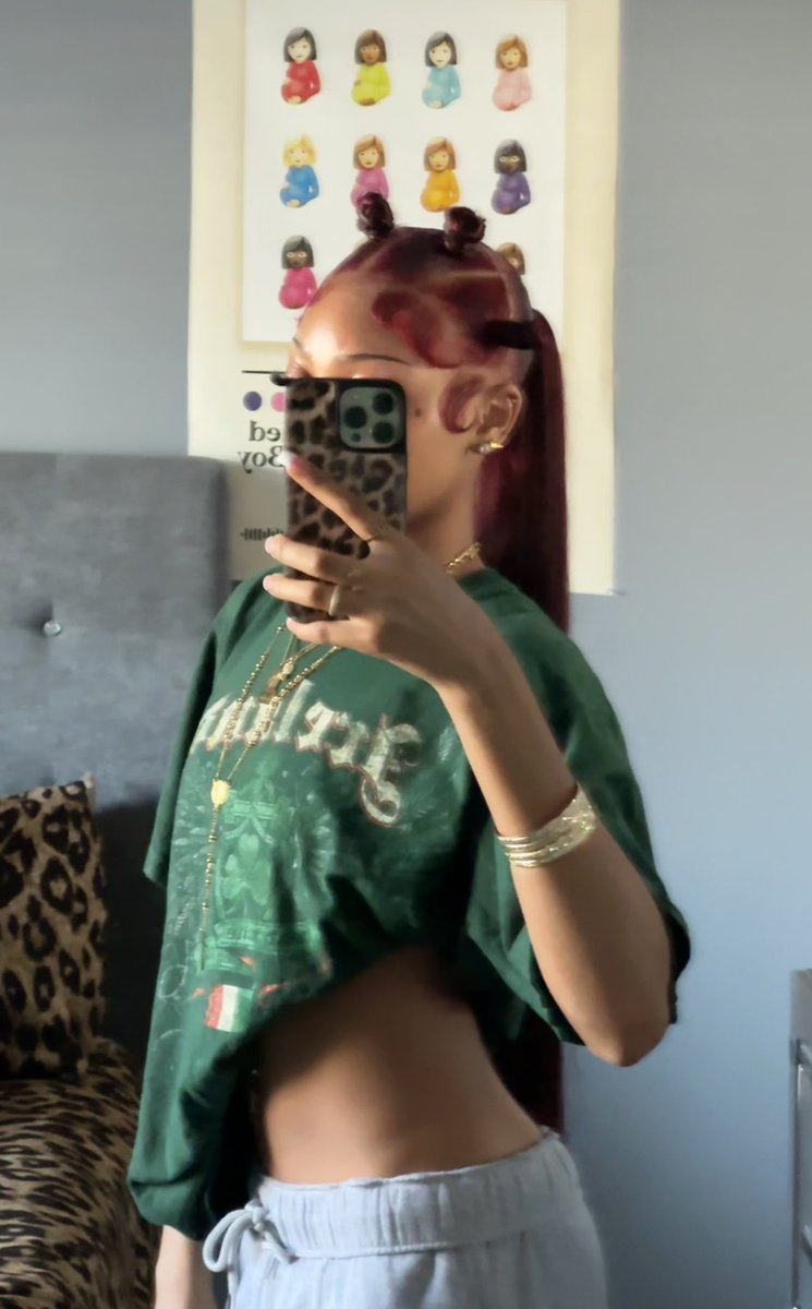 whosmonet's tweet image. 