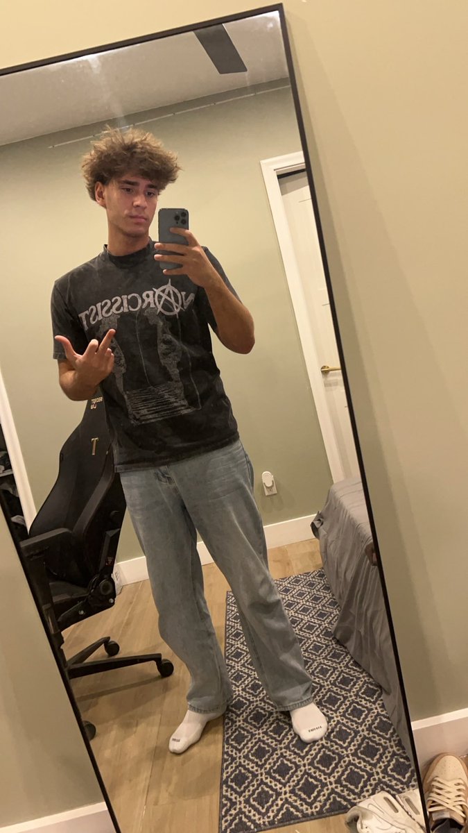 okis's tweet image. come fw a real hood baby