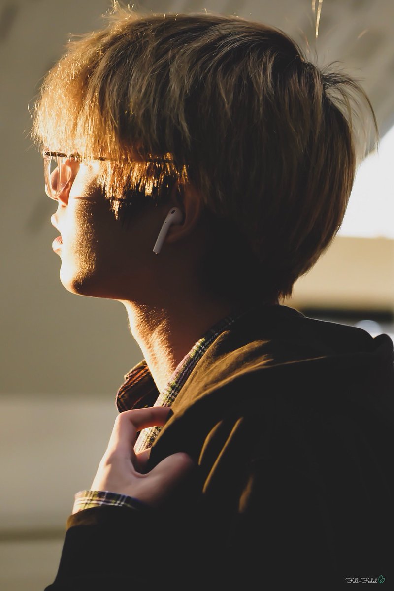휘 tweet media