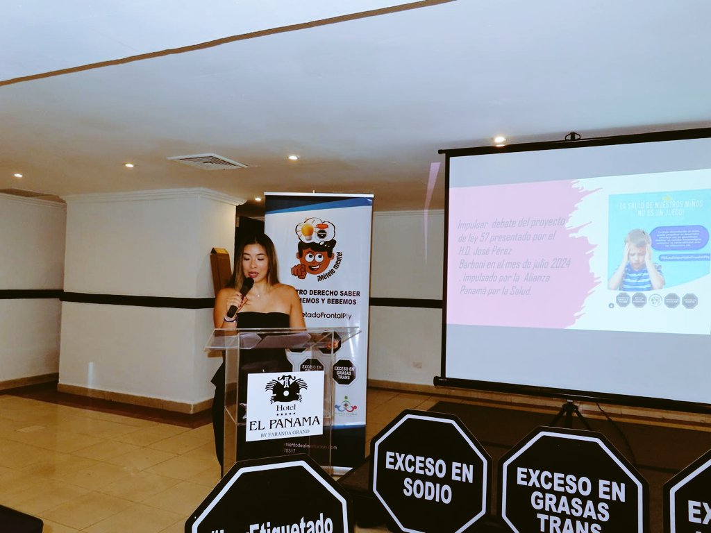 El día de hoy el M.A.S realizó reunión  con diferentes  organizaciones de la sociedad civil, entidades gubernamentales y organizaciones de Naciones Unidas. 🌿
Se establece hoja de ruta a favor de la Salud de los Consumidores.