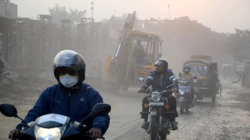 US entrepreneur #BryanJohnson recently walked out of #NikhilKamath’s podcast, blaming India’s toxic air for a skin rash and burning eyes. 

Meanwhile, Delhi remains India’s 2nd most polluted city for the 4th straight month.

weather.com/en-IN/india/po…