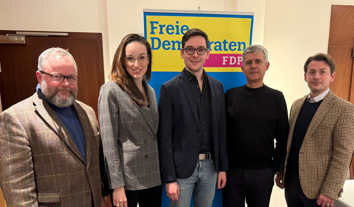 FDP_KA_Land's tweet photo. Glückwunsch an Dr. Niclas Moldenhauer (Bruchsal). Er wurde am 7. Februar 2025 zum Kandidaten der FDP im Wahlkreis Bruchsal für die Landtagswahl 2026 einstimmig gewählt. Zweitkandidat wurde Oguzhan Genis (Östringen). #fdp https://t.co/RcP1wcyPnt