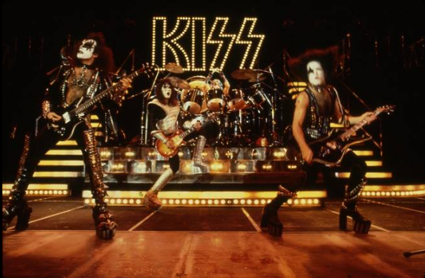 kCarsonCodes's tweet photo. Takeaway #68

When coding, stop confusing K.I.S.S. with Kiss.

#100DaysofTakeAways https://t.co/cijr52RDPO