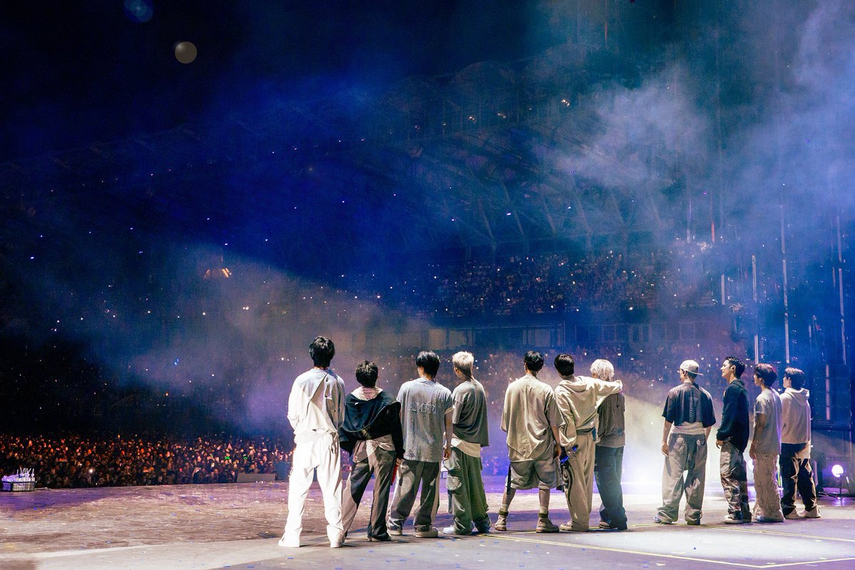 📱 [FANCAM &amp; FANTAKEN] 📱

SEVENTEEN RIGHT HERE WORLDTOUR IN JAKARTA DAY 1

— a thread by @ mingkde