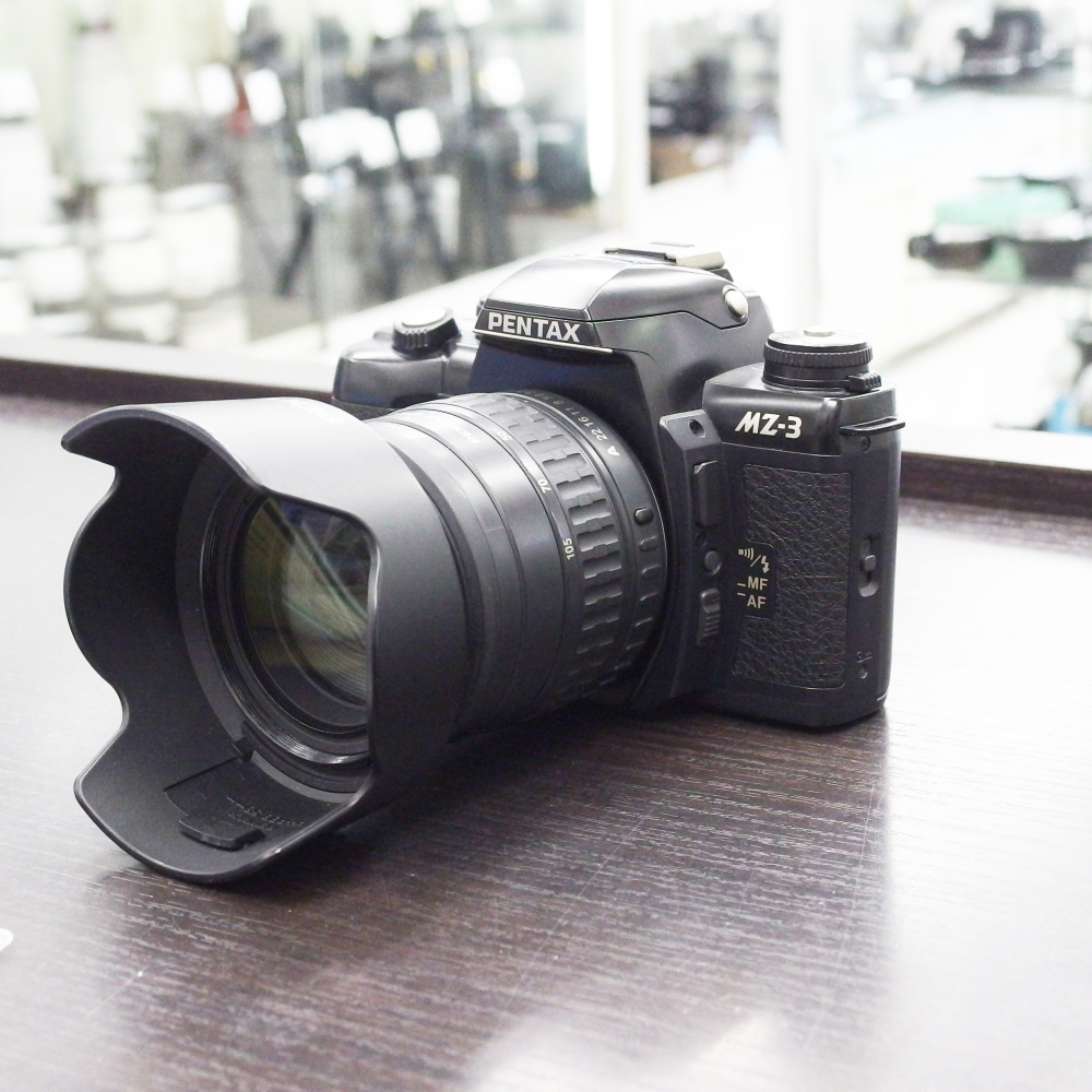 champcamera's tweet photo. 中古 #PENTAX #MZ_3 FA28-105mm F3.2-4.5 レンズカビあり 12,000円 By #たまプラーザ
ペンタックス小型軽量ダイヤルオペレーションフィルムAF一眼レフです!先に発売されヒットしたMZ-5の上位機種でシャッター速度の上限アップやプレビュー、→続く
#フィルム一眼 #フィルムカメラ https://t.co/cBYvIo1PHx
