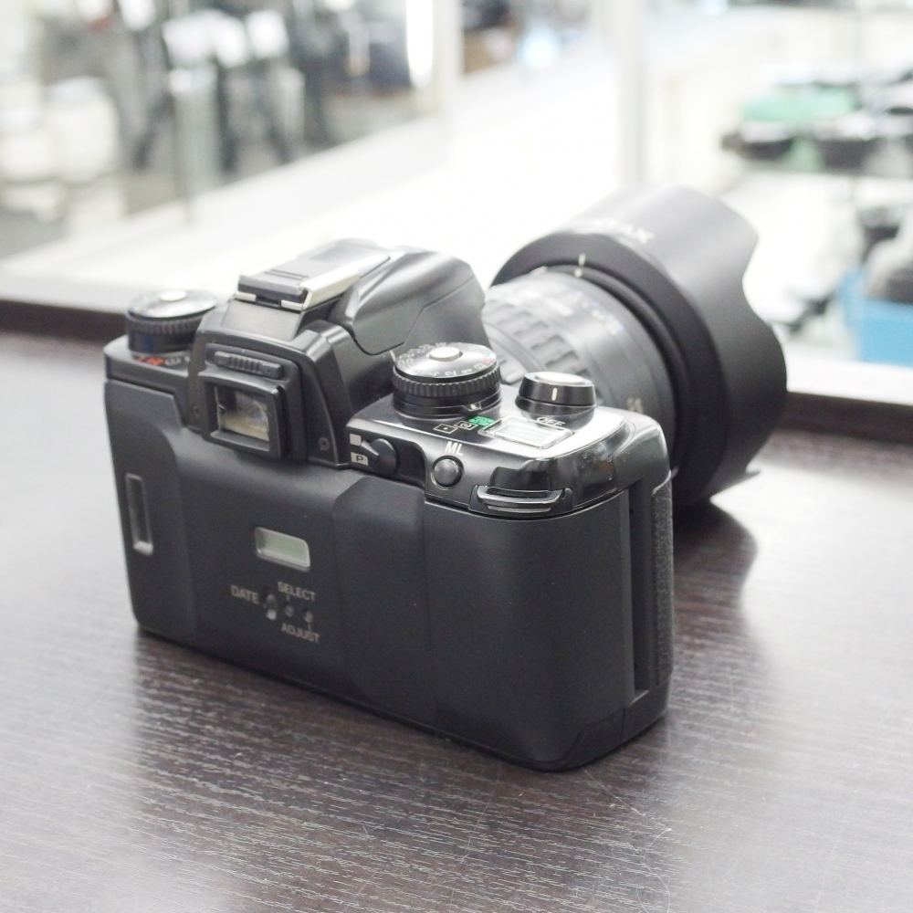 champcamera's tweet photo. 中古 #PENTAX #MZ_3 FA28-105mm F3.2-4.5 レンズカビあり 12,000円 By #たまプラーザ
ペンタックス小型軽量ダイヤルオペレーションフィルムAF一眼レフです!先に発売されヒットしたMZ-5の上位機種でシャッター速度の上限アップやプレビュー、→続く
#フィルム一眼 #フィルムカメラ https://t.co/cBYvIo1PHx