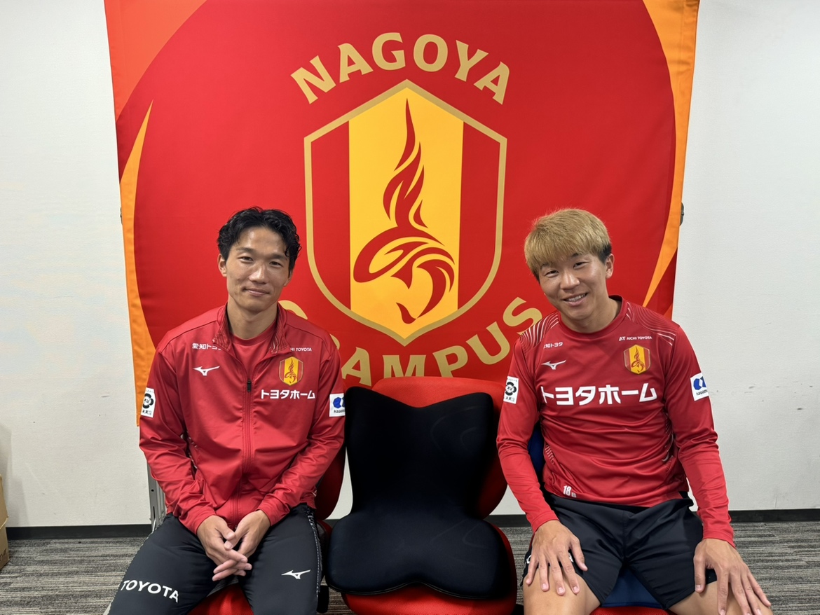 nge_official's tweet photo. パートナーである #MTG 様の #Styleブランド より発売されている椅子の上で使用する姿勢ケア「Style Seatカテゴリー」の座り心地を #永井謙佑 選手、#稲垣祥 選手が体験しました。
両選手が体験している動画は🔻
https://t.co/IRjCpH0WI4
#Stylestandard #Stylesmart #Stylepremium
#姿勢改善 #セルフケア #pr
#名古屋グランパス #グランパス #grampus