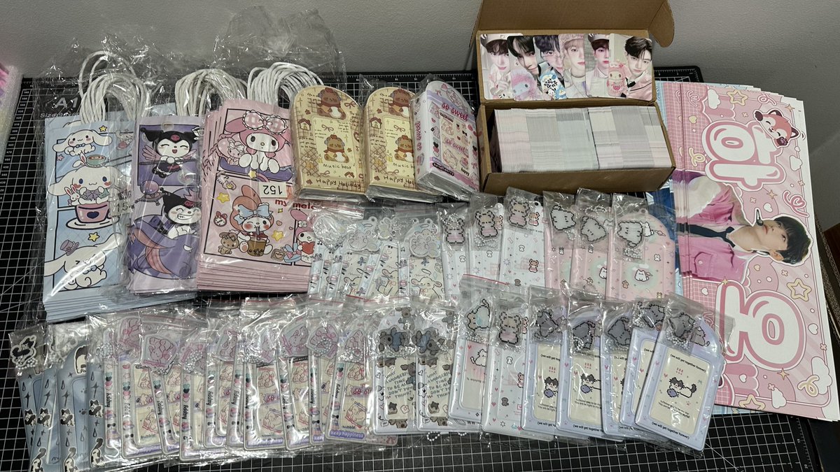 odibuys's tweet photo. free lootbags for zerocolas (˶˃ ᵕ ˂˶) .ᐟ.ᐟ

𐙚 mechanics:
- like &amp; rt 
- come find me &amp; @sweetcosmics, approach us nicely and show us this tweet !

see u at @hamjjangph’s cse event tmrw !! 🫶🏻

#HAOBIN
#BINboundtoHAOveyou https://t.co/lrMKQ23x6v