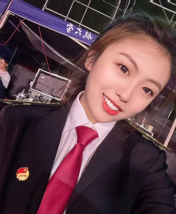 Dyeractually's tweet photo. 我没开玩笑私信我真的会���你们发裸照色图的。😋 https://t.co/zbiTkEaXdq