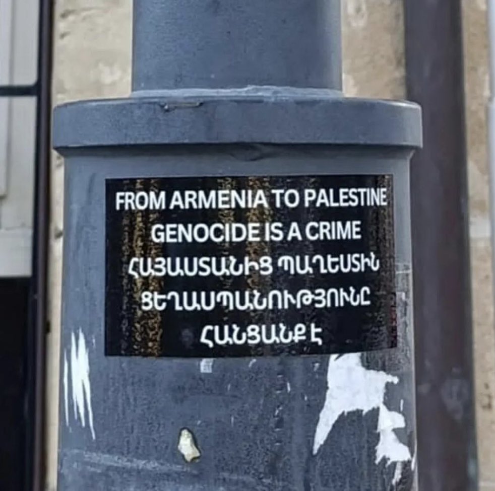 EAmaduni's tweet photo. #Turkey reacted strongly to #Trump's absurd proposal to expel the people of #Gaza from Gaza. 🇹🇷declared the expulsion of people from their lands to other places is a type of ethnic cleansing and that this is called genocide. I did not say it, 🇹🇷 said it. 🤡
#Armenian #Genocide https://t.co/T5j9OZkEpj