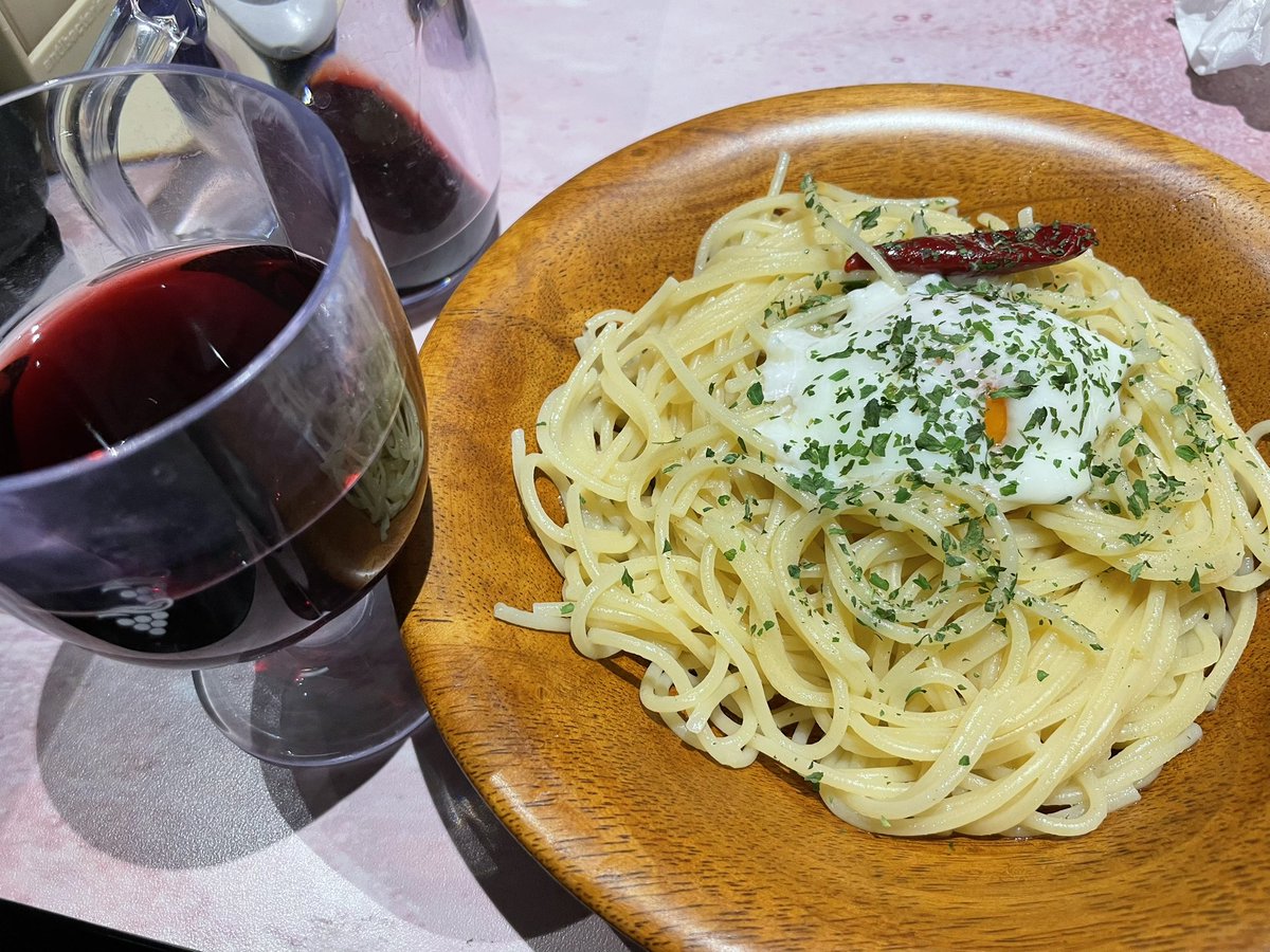 最近サイゼのペペロンチーノが美味いって事に気付いてハマってる… 温玉