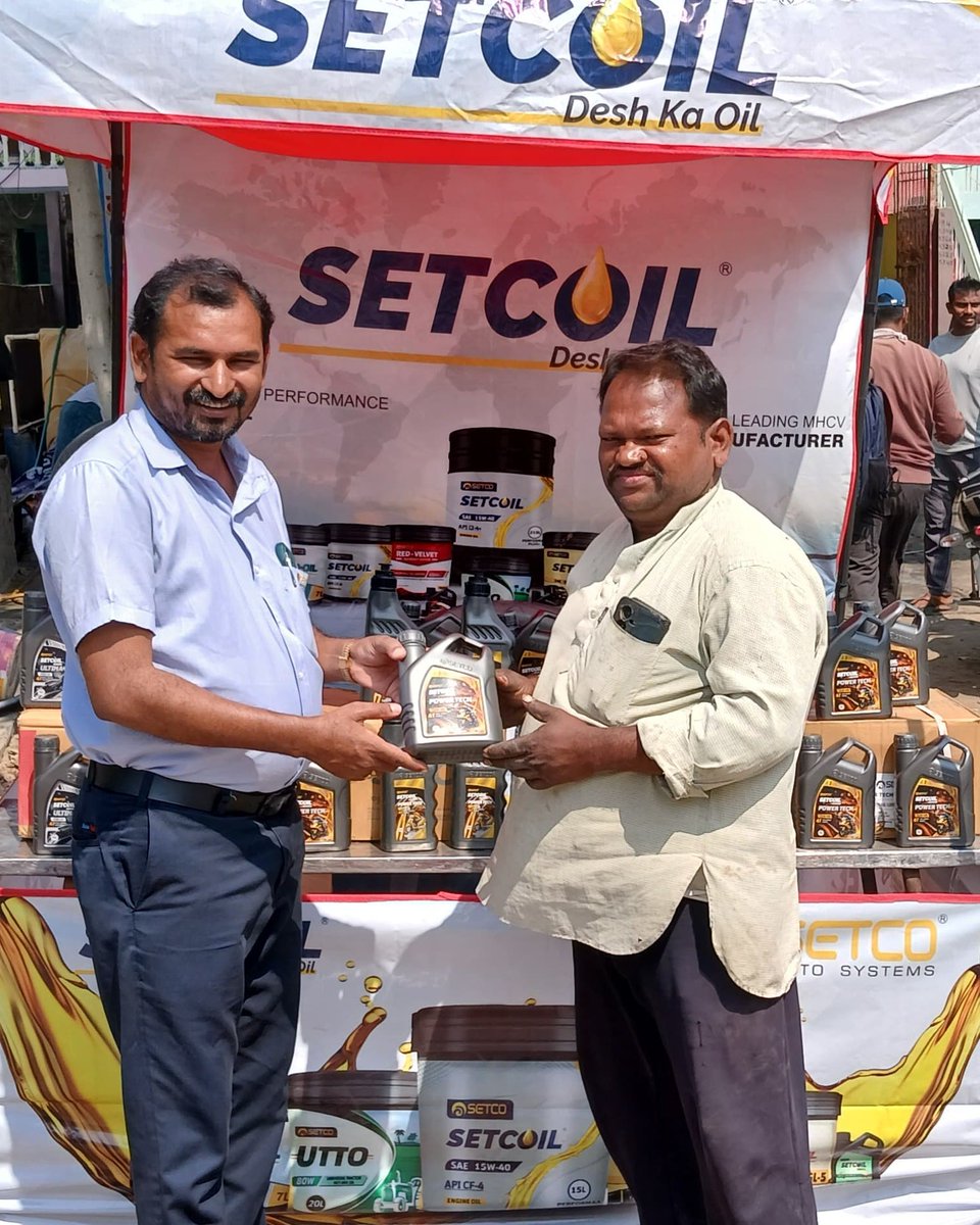 SetcoAutomotive's tweet photo. Our Corner Meet at Maruthi Automobiles &amp; Spares, Karapudi!
Mechanics &amp; retailers got an exclusive look at Setcoil’s high-performance Two-Wheeler Engine Oil, designed for smoother rides, better mileage, and ultimate engine protection!
 
#SetcoAutoSystems #Setcoil #Lubricants https://t.co/LMA7KmOWrs