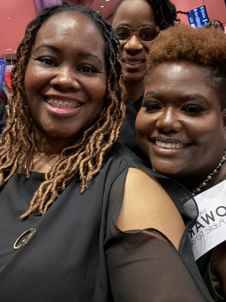 Kimberly L. Peeples tweet media