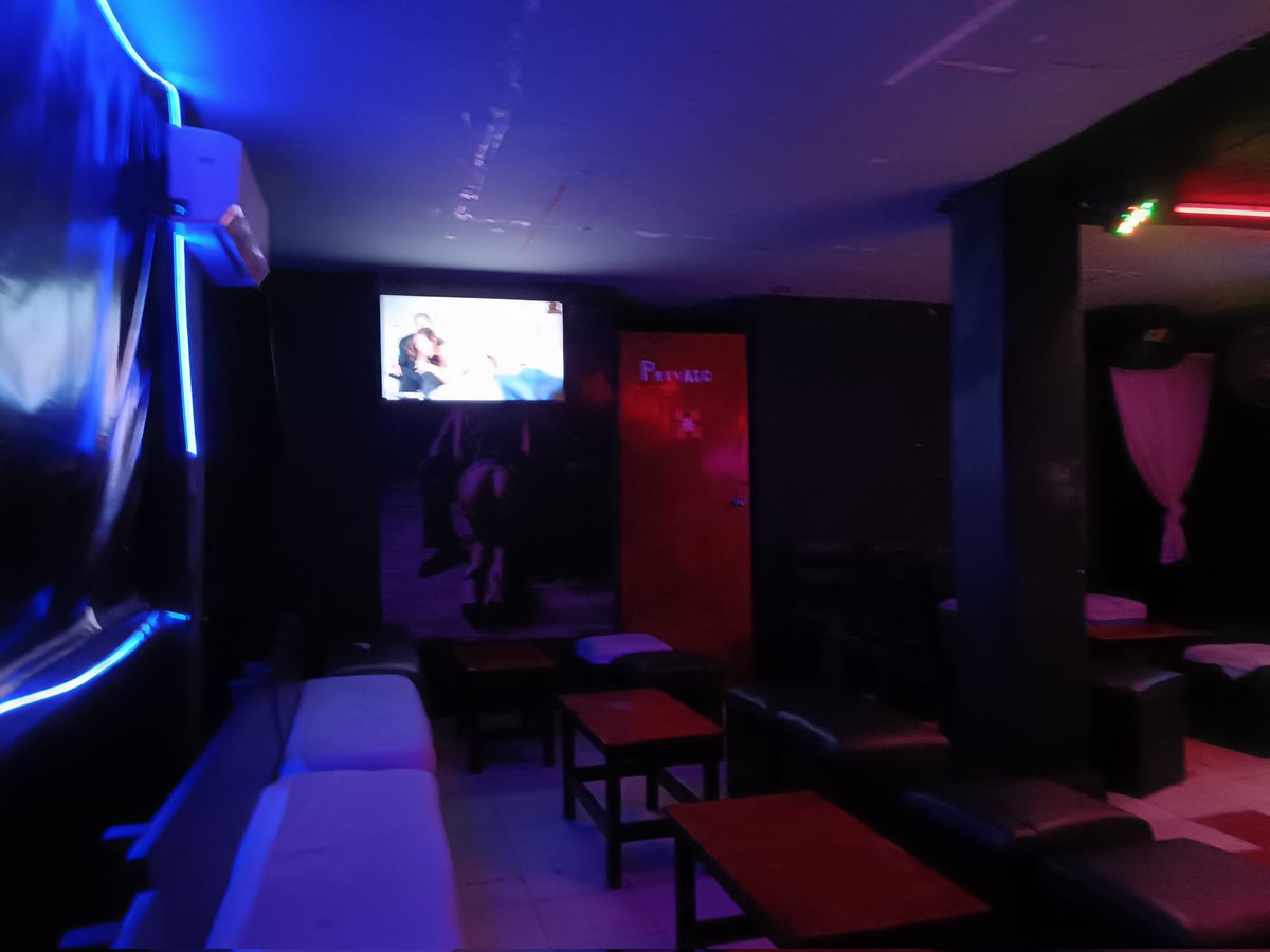cesar_amore's tweet photo. @Lust_Swinger 
Es un honor estar en bar SW lust está noche esperemos encontrar parejas para interactuar y lo que se de nosotros somos de Chilpancingo disfrutando del gran ambiente de lust https://t.co/Pm28hxRMN9