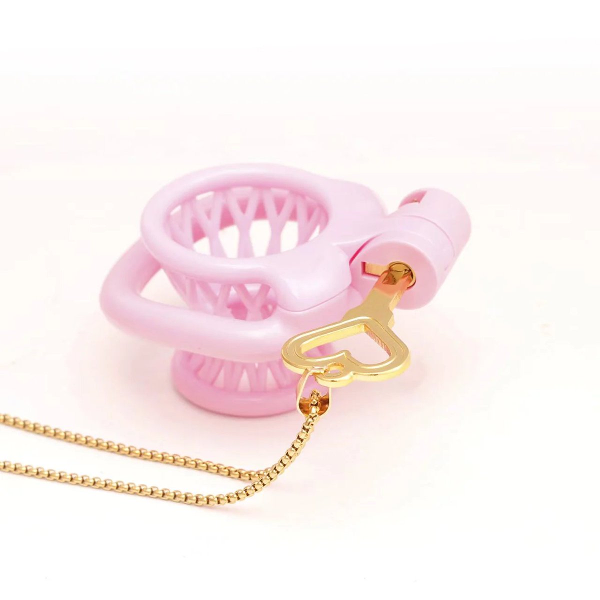 chastitycageco1's tweet photo. Heart Shaped Chastity Key Necklace https://t.co/Z85wBGVaqN  #chastitykeys #chastitynecklace #ChastityKeyNecklace https://t.co/RPmznhaC9g