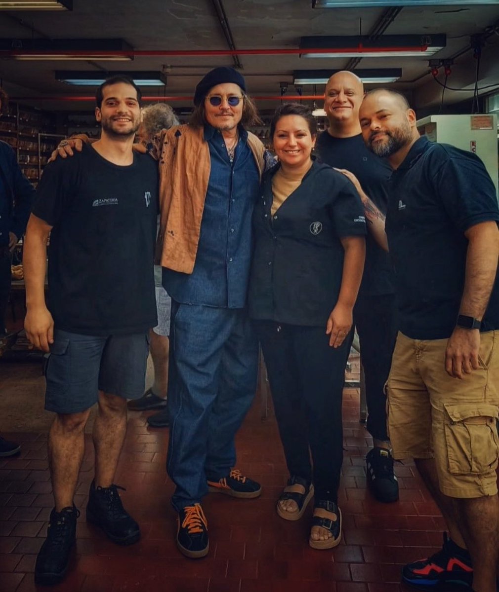 Johnnydeppxx_'s tweet photo. Nice people https://t.co/huiSvfCas8