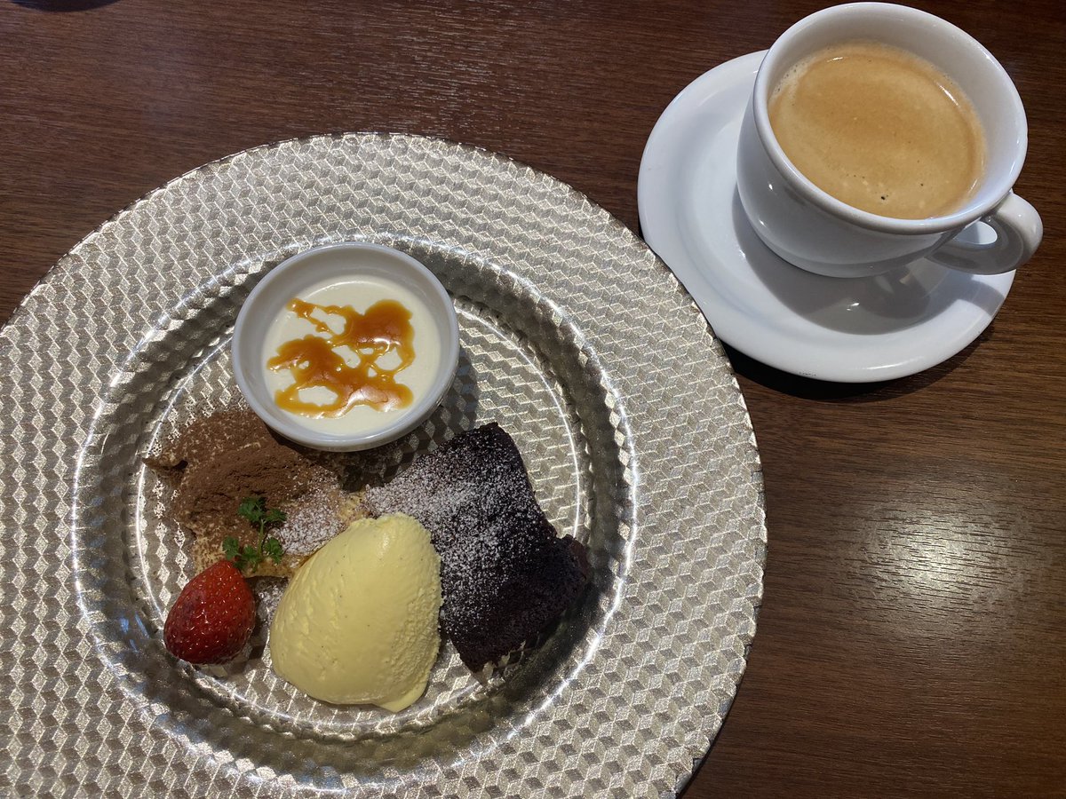 toritenbmen_15's tweet photo. 久しぶりのイタリア食堂SORA

今回は初めてランチで利用しました😄

SORAコース、めちゃ美味です😊

#sorafukuoka416 https://t.co/ZTuntXElWu