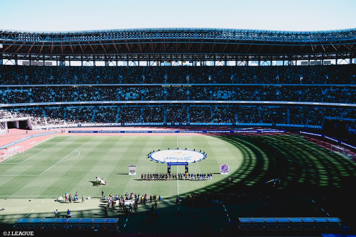 J_League's tweet photo. ／
最多入場者数記録更新！
53,343人🏟️✨️
＼

本日開催の「FUJIFILM SUPER CUP 2025」ヴィッセル神戸 vs サンフレッチェ広島の試合において、スーパーカップにおける最多入場者数記録を更新いたしました！

詳細はこちら⏬️
https://t.co/MwafUoOGYd

#FUJIFILMSUPERCUP2025 https://t.co/MX9Q1W2zMw