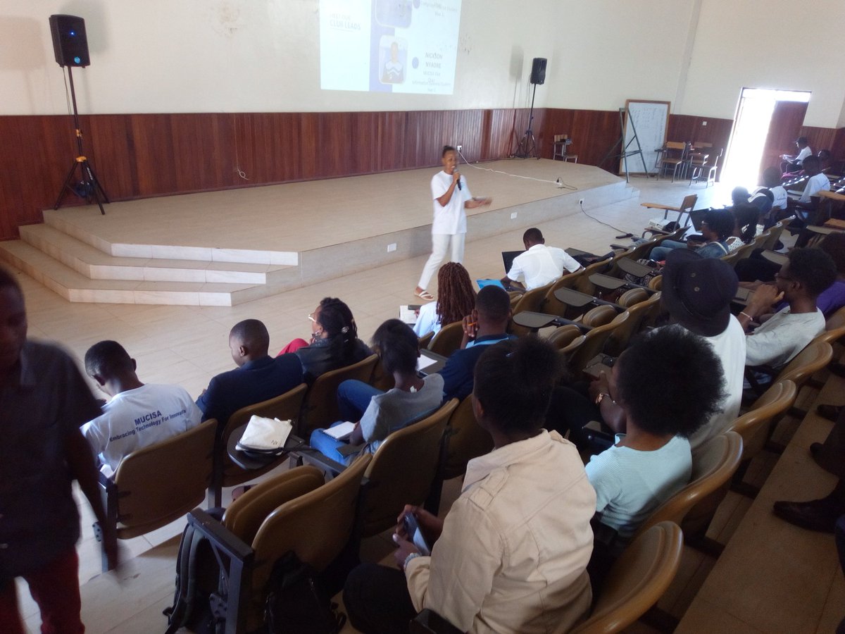 MUCISAMasenoUni's tweet photo. Our onboarding Session is ongoing. MUCISA chair @EmpWhisp sharing mission, vision and objectives of the Association.
@gdgoncampus_msu 
@masenoUnikenya 
@HarunMbaabu
#msuhackathon25 https://t.co/MzszT6aHrz