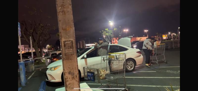 iFightForKids's tweet image. This useless pedo defender encouraged the illegal immigrant child rapist to run away from us. Please get this person identified. La puente, California