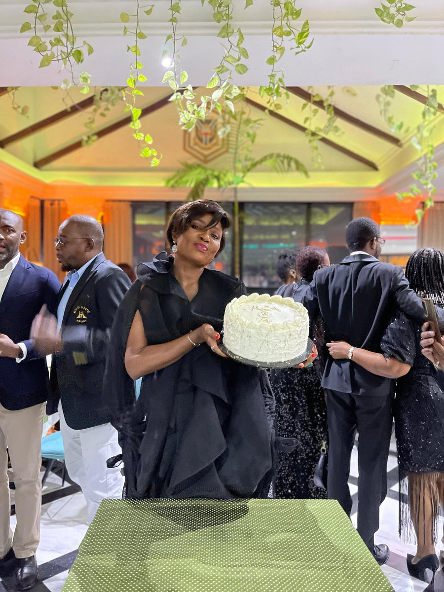 Happy Birthday <a href="/Bhotchocolate/">Blessing Thomas 🦄🌻</a>