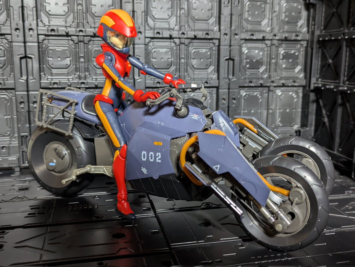 バイクにプルツーを乗せてみました。