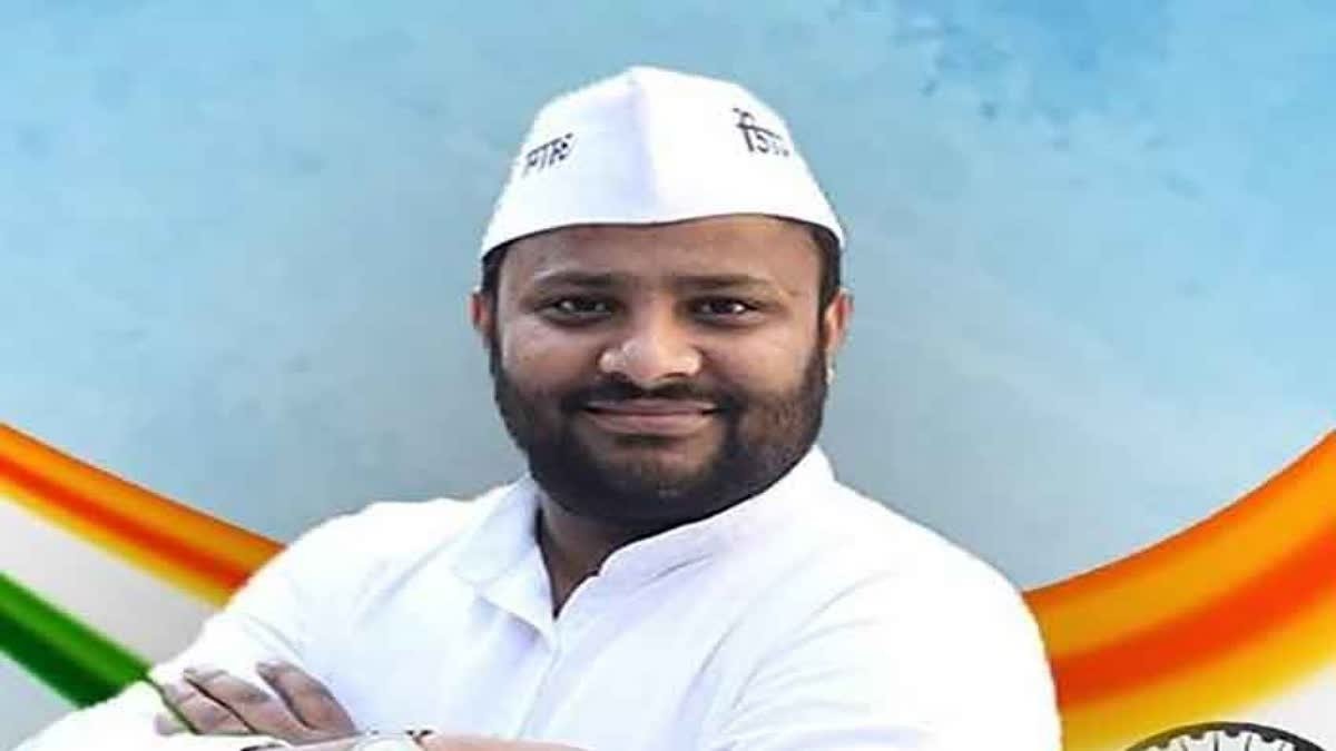 PeoplesUpdate's tweet image. Delhi Election Results 2025 : कोंडली विधानसभा सीट से AAP उम्मीदवार कुलदीप कुमार की जीत 

#MLAKuldeepKumar @KuldeepKumarAAP #DelhiElection2025Results #ExitPoll #DelhiAssemblyElection2025 #DelhiPolls #DelhiElectionResults #ElectionResults #Election2025 #ElectionCommission
@ECISVEEP…