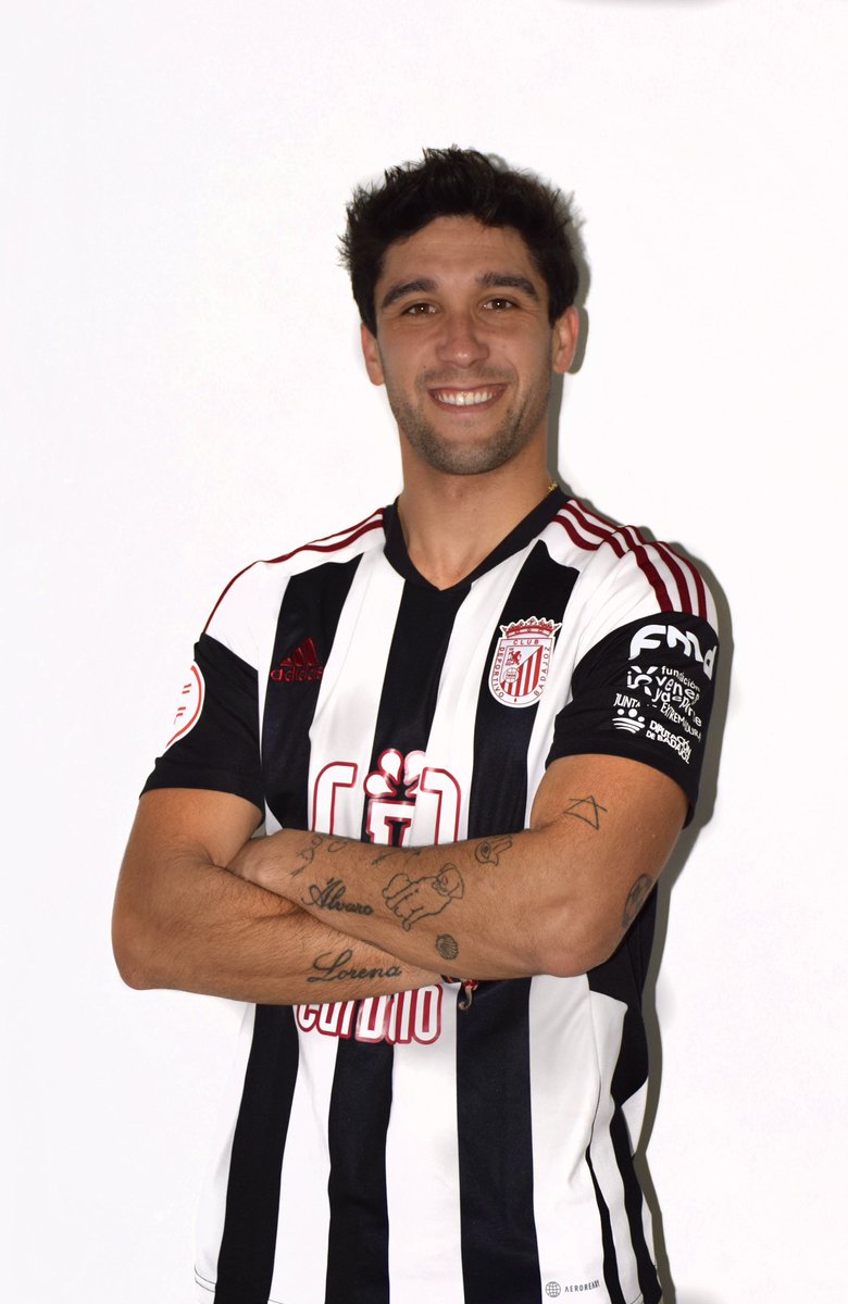 Ya lo ha dicho el <a href="/CDBadajoz/">CD Badajoz</a> con el cartel del partido… Ganas del Domingo, pero sobre todo de Domingo.

Lo dije el otro día y lo dejo escrito:

Si <a href="/BorjaDoming/">Borja Domingo.</a> hace doblete 🆚 <a href="/cddiocesano/">CD Diocesano</a> sorteo una camiseta con su nombre entre todos los que deis RT a este tuit.