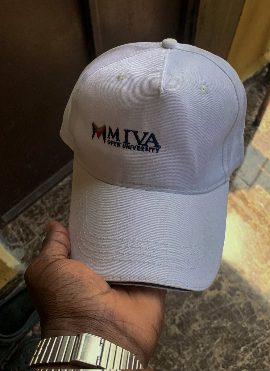 urbandev__'s tweet image. You can&apos;t go wrong with a @mivauniversity merch 🤭

Get yours today at shop.miva.university

#MivaOpenUniversity #OpenUniversity #TheUrbanDev #SoftwareDeveloper