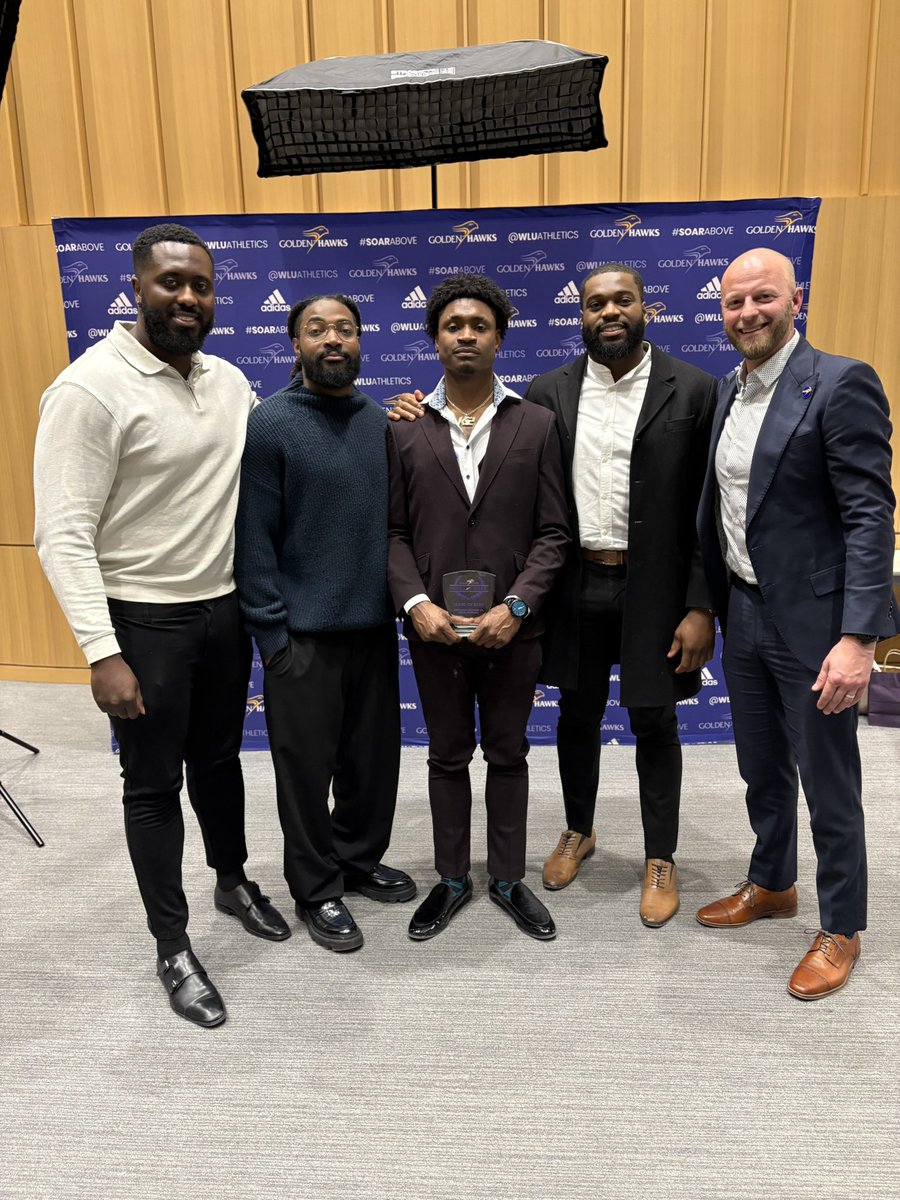 Fun evening celebrating the induction of <a href="/KurleighG/">Kurleigh Gittens Jr</a> into the <a href="/WLUAthletics/">Laurier Golden Hawks</a> Golden Hawk Hall of Fame. #SoarAbove
