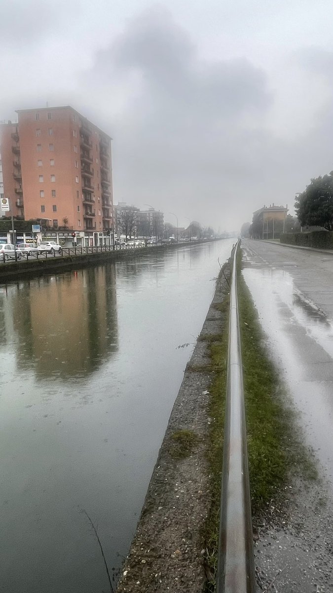 Mi dico… il #running oltre ad essere molto fisico è prima di tutto un allenamento mentale…
Proprio così 😊🏃🏻
#correresottolapioggia #iocorroqui