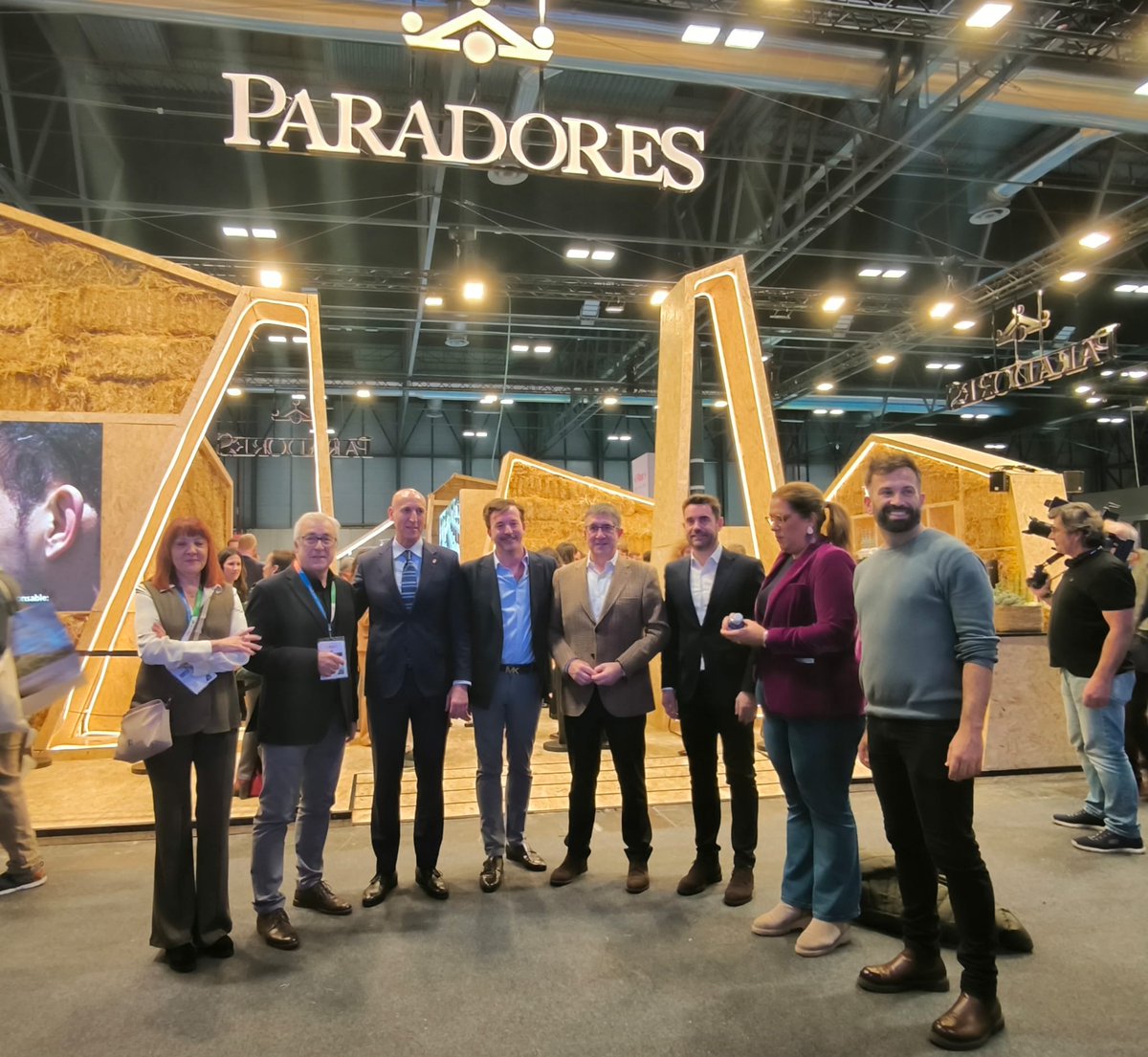 Esta semana el Ayuntamiento de Puebla participó en la Feria Internacional de Turismo (FITUR) en Madrid, un evento clave para conocer las últimas tendencias del sector turístico.
<a href="/LosPueblosmbe/">Pueblos más bonitos</a> <a href="/ZamoraSpain/">Turismo en Zamora</a> <a href="/CyLEsVida/">Turismo Castilla y León</a> <a href="/Red_DTI/">RedDTIturismo</a> <a href="/IFEMA/">IFEMA MADRID</a>