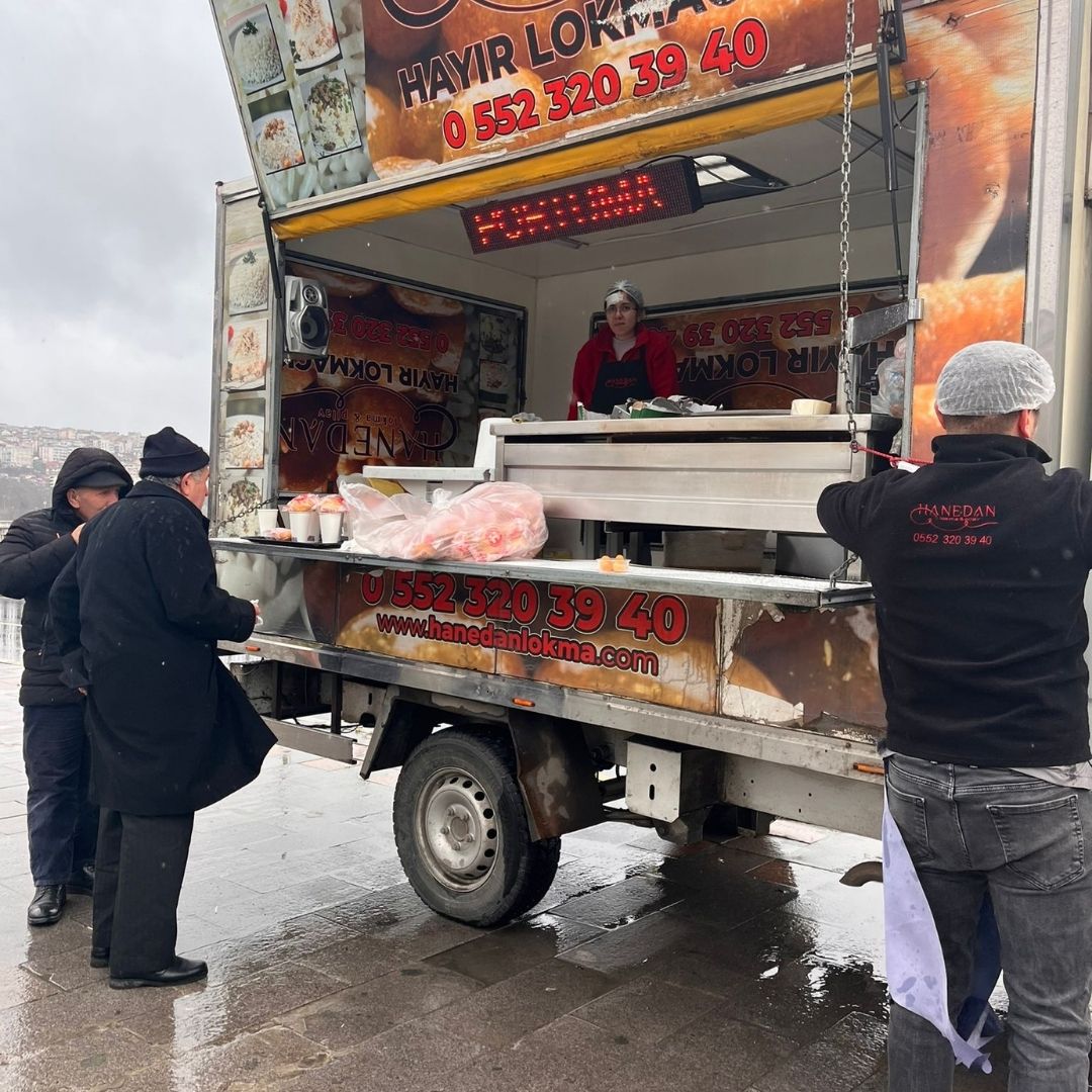 PORFoundation's tweet photo. ❄️ A small act of kindness can make a big difference in cold weather!

Today, as Portuma Foundation, we served hot soup to those in need in Eyüpsultan, Istanbul. 🥣💙 We continue to warm hearts with the power of solidarity!

#Portuma #WarmingHearts #PowerOfSolidarity #WarmTouch https://t.co/cRQ1Mu0pvz