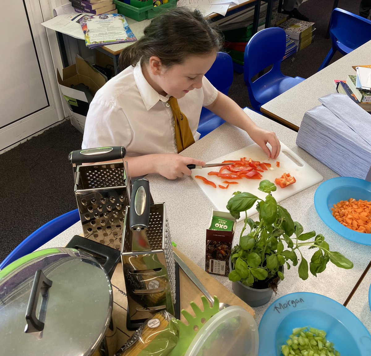 5B cooked up a storm. We made a delicious vegetarian bolognese sauce. We tried some of it with spaghetti and some with gnocchi, both with a Parmesan topping. #StMarysRCRadcliffe #StMarysRCRadcliffedesignandtechnology