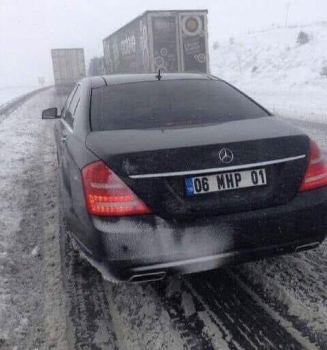 Yufka yüreklilerle çetin yollar aşılmaz !
Çünkü bu yol kutludur, gider Tanrı Dağına...