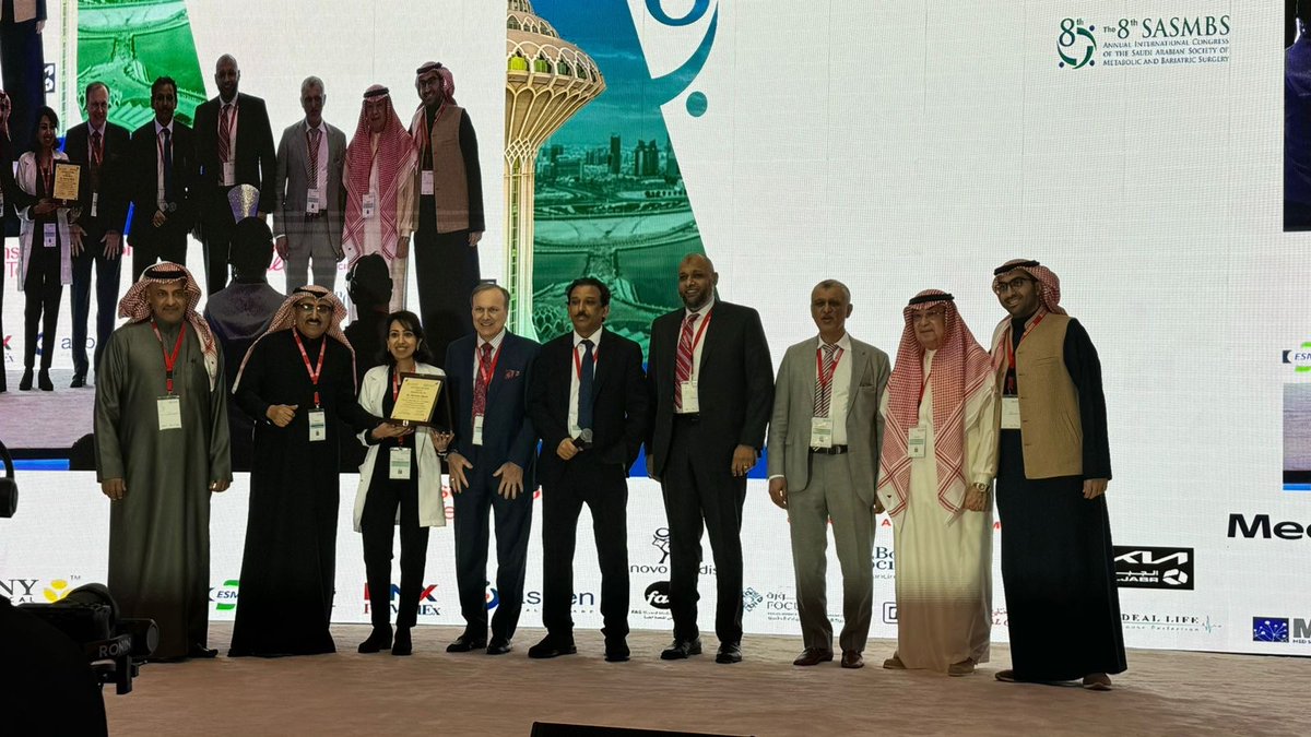 Nimeri_MD's tweet image. Beautiful to witness the recognition of an obesity medicine specialist by surgical colleague &amp; a bariatric surgical society
@ the 8th SASMB
@nasreenalfaris by @sasmbs @SASMBS1 by Drs @dralqahtani1 @temyatt Osama AlSanae @PSchauerMD
Congrats @nasreenalfaris well deserved!!
👇
