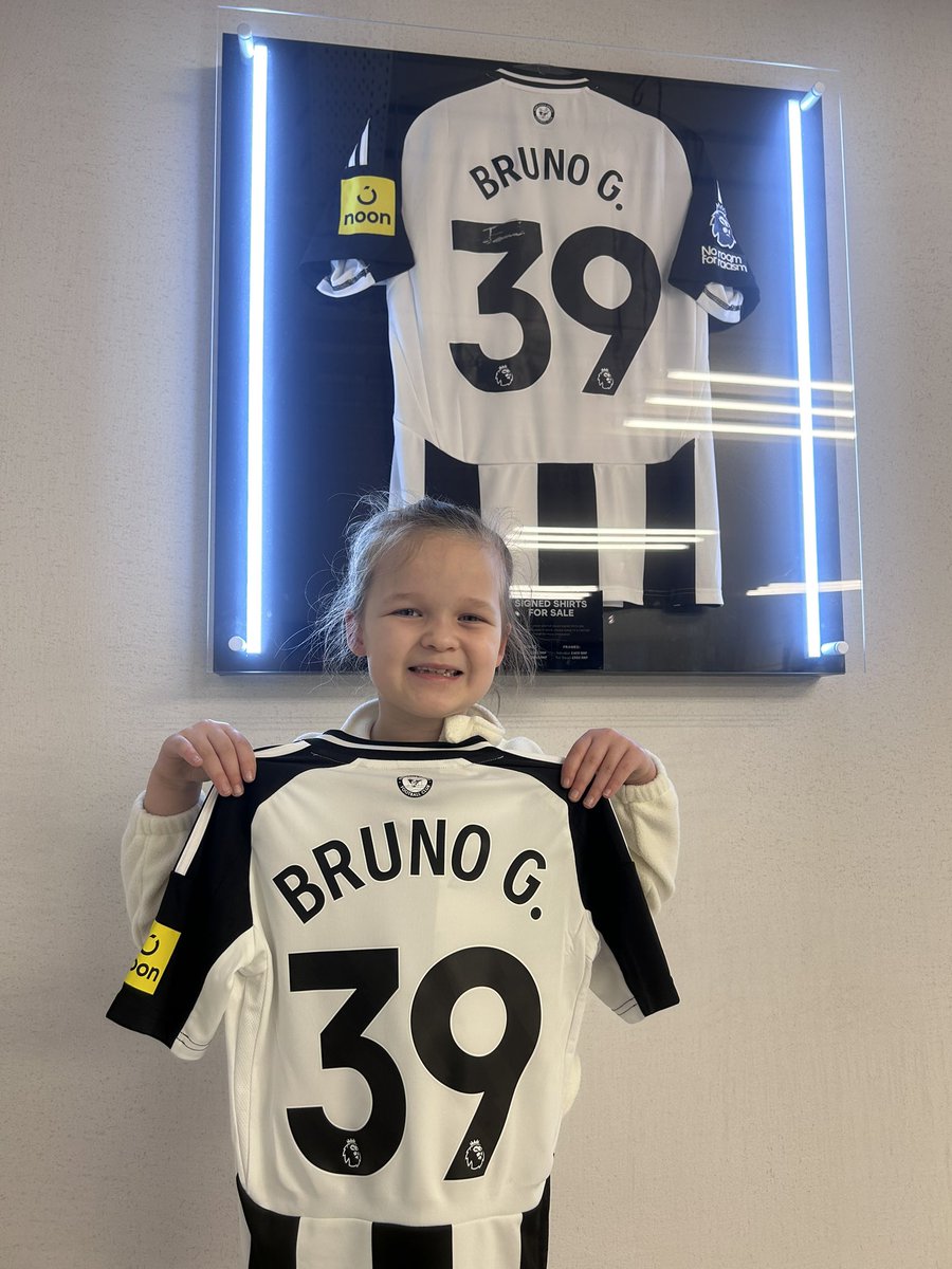 carlson2702's tweet photo. Ella wanted a @brunoog97 shirt ready for the cup final. Sneaky photo bomb from the one and only @alanshearer #NUFC @NUFC https://t.co/G9EupiUK2X