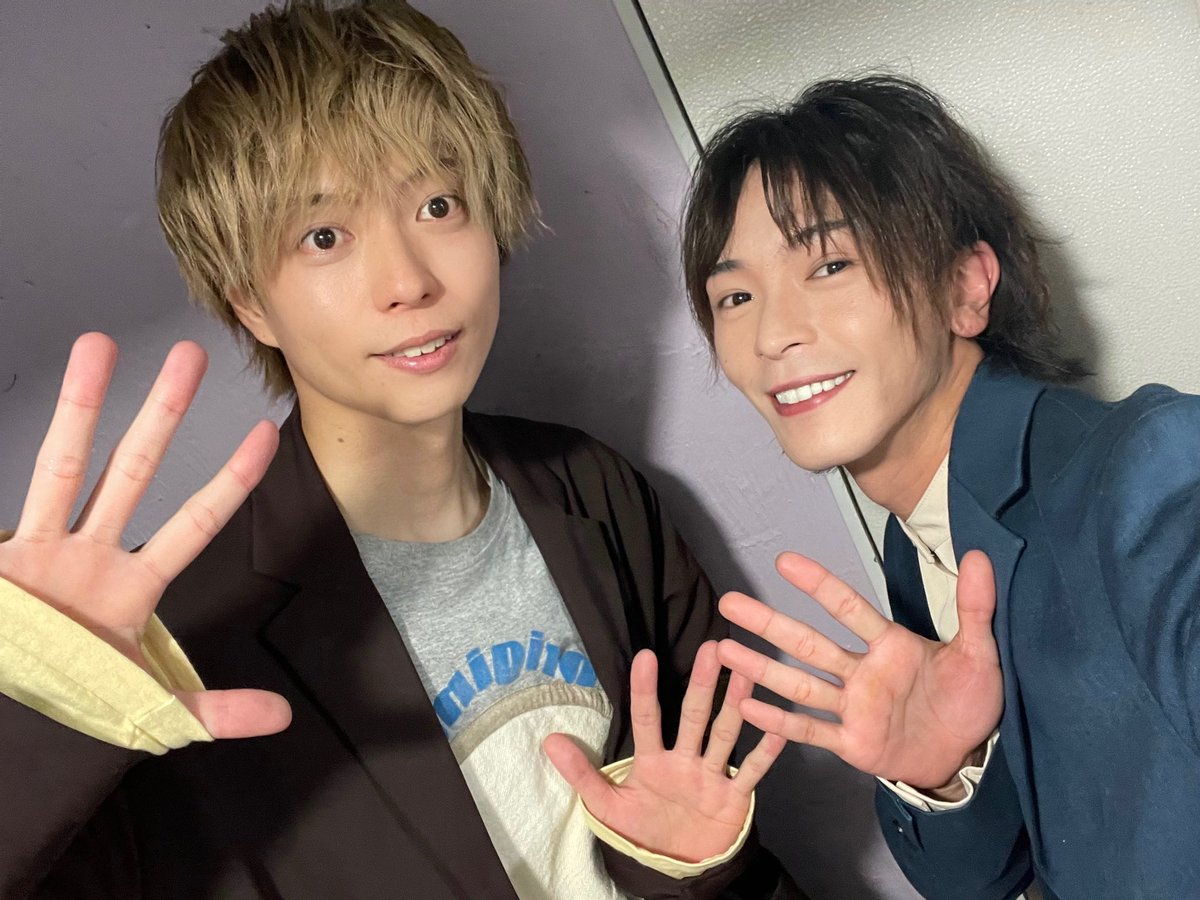 NaokichiTamon's tweet image. #日常茶飯
本日はA.C.B‼️
ご来場誠にありがとうございました！！
楽しんでもらえましたか？

「笑って？」とにかく笑顔になれる！
勇歩くんの笑い力ハンパない😂

というか、各ストーリーほんとうにすき。

さぁて、いよいよ明日の各1ステージのみ！
張り切ってまいりましょっっ